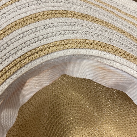 Gold/White hat as is - Picture 4 of 4